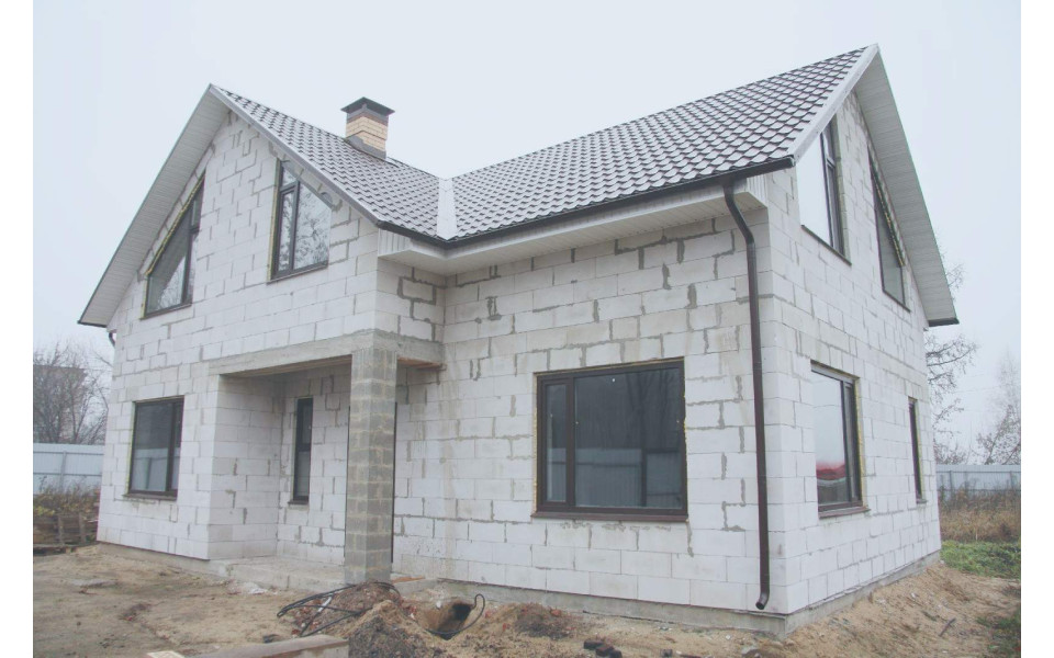 Газоблок чи піноблок: у чому різниця і що краще обрати для будівництва